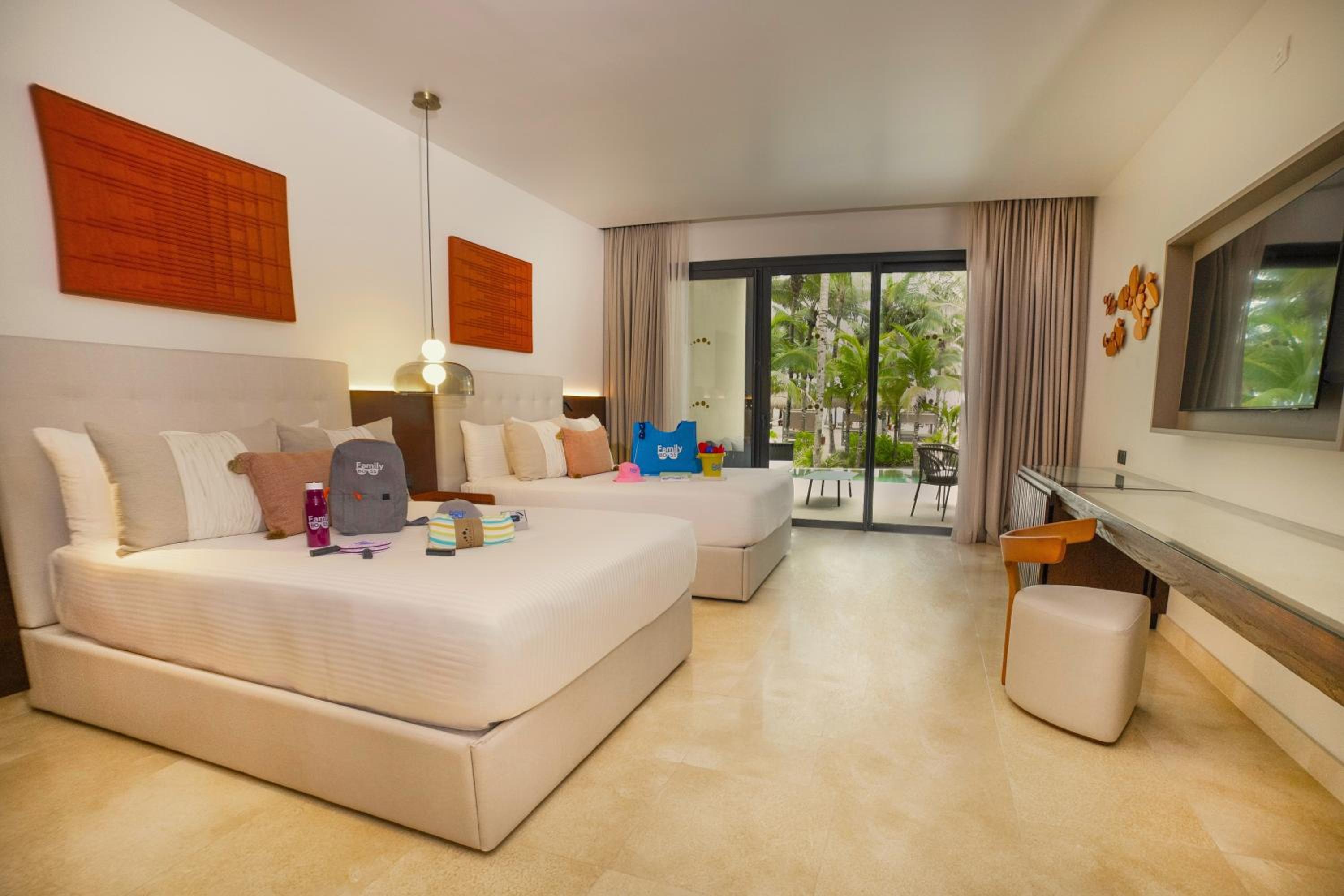 Swim Up, Select, Junior Suite, Family, Beach Front