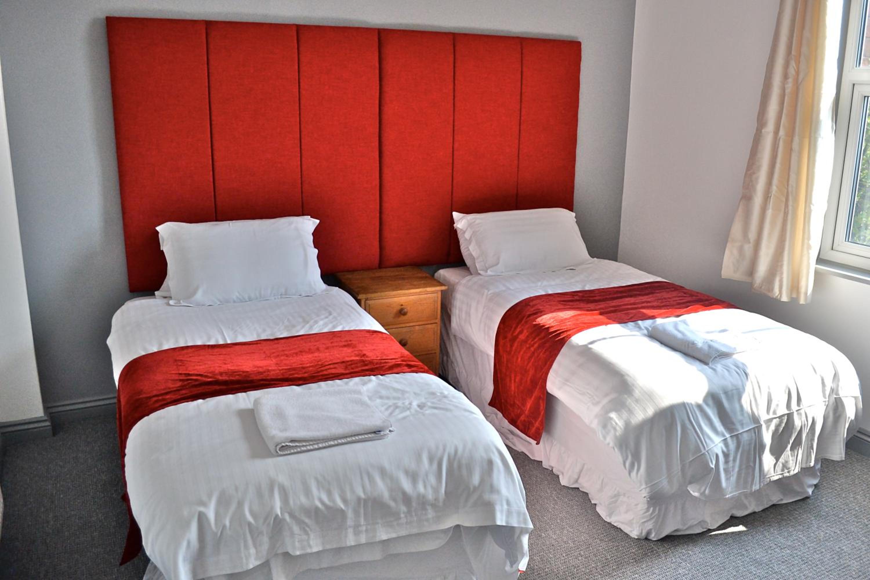 3 Bedrooms, Apartment