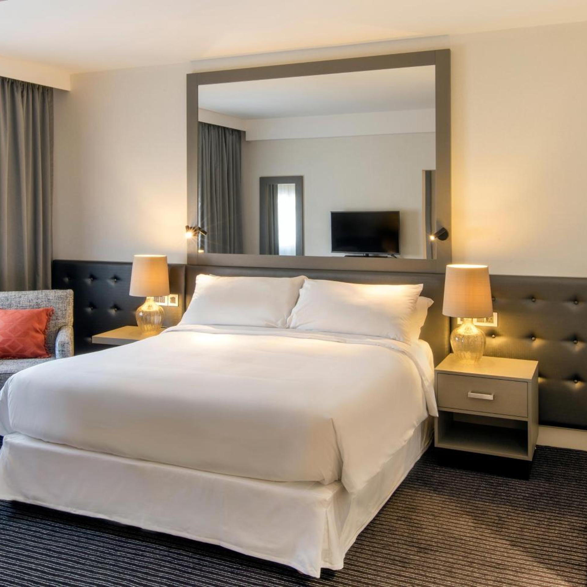 Club, Queen Bed, Club Lounge Access