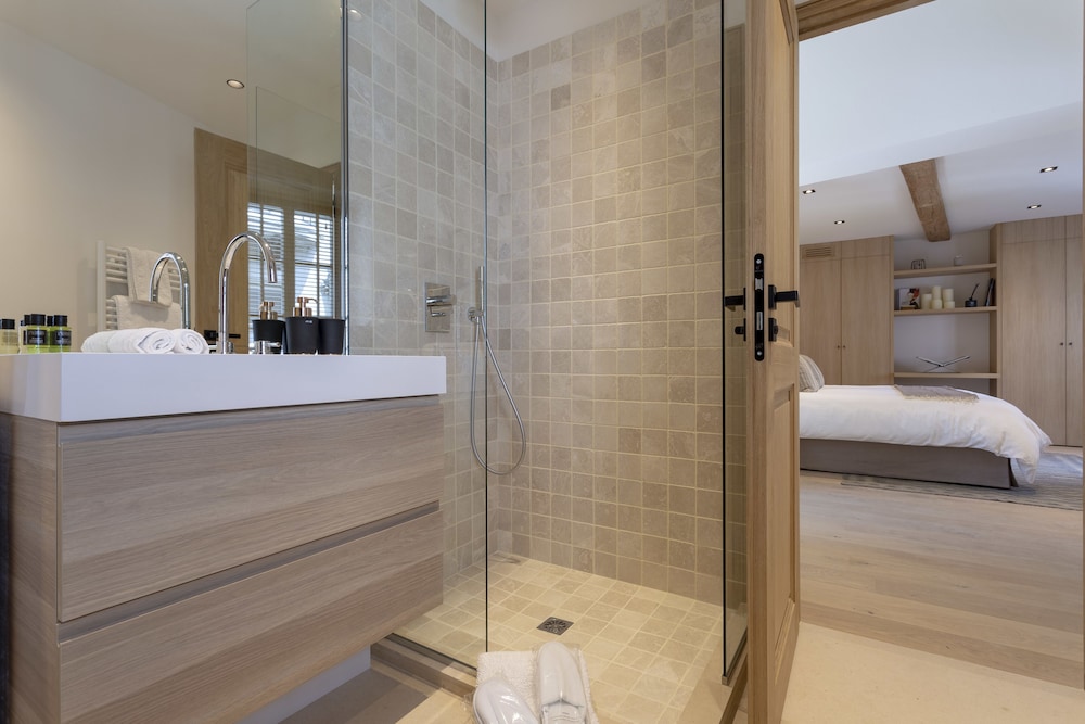 Mougins Luxury Retreats 46/50