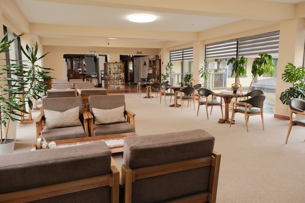 Saraichik Hotel 38/52