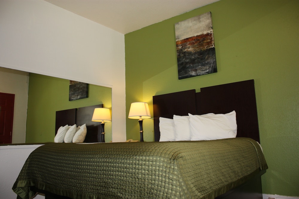 Express Inn 9/29