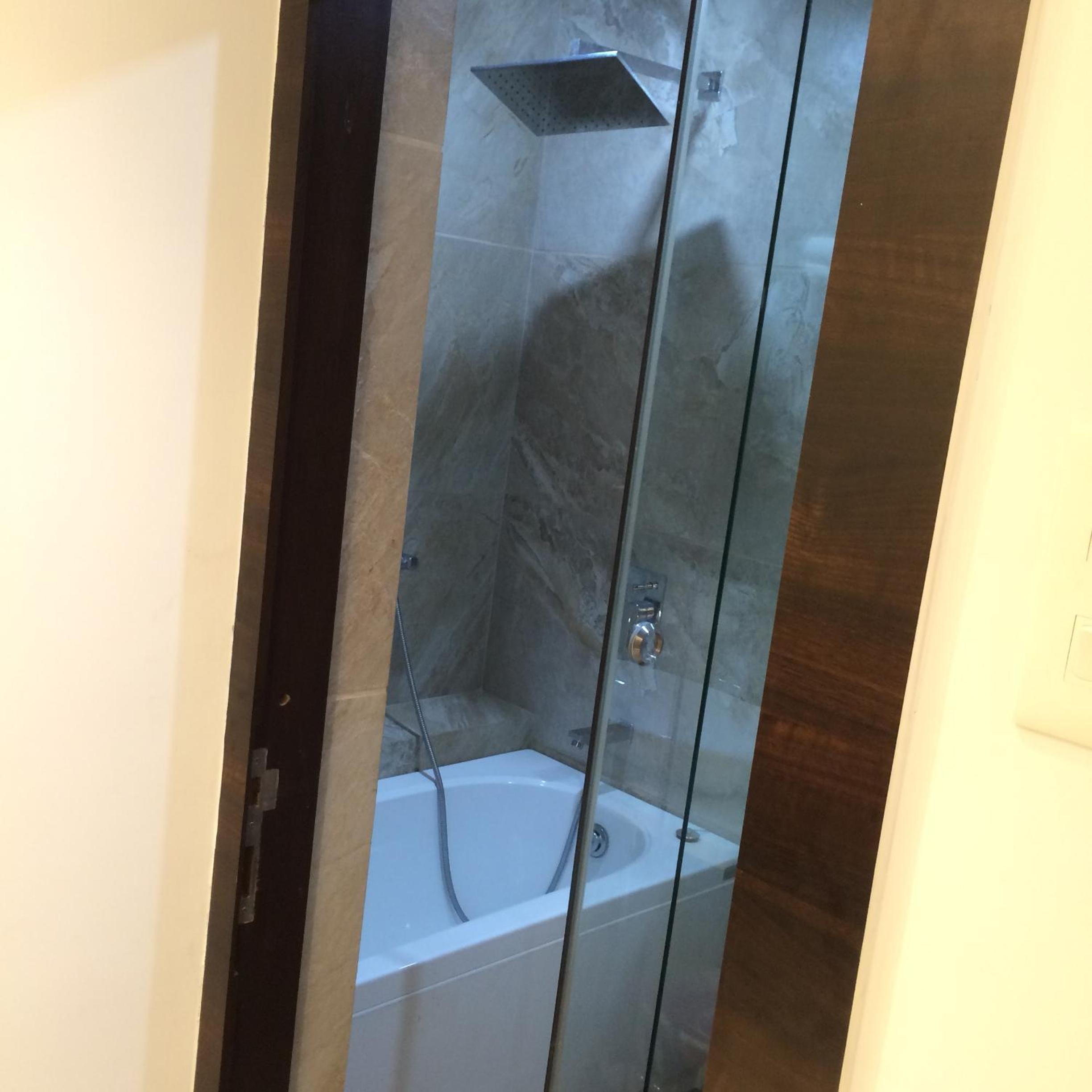 Rezo's Hotel 20/21