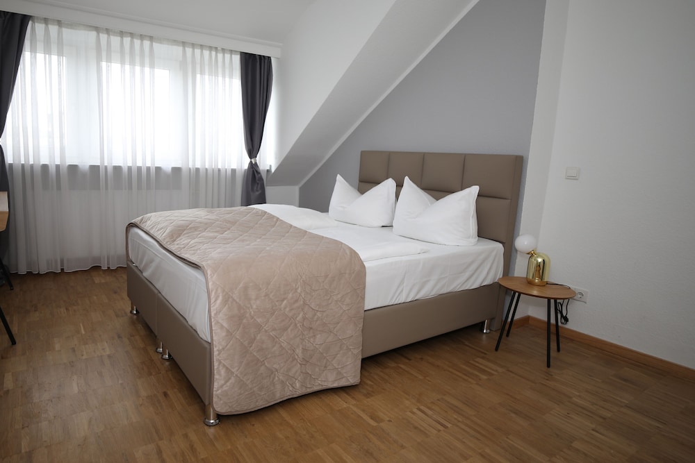 TM Hotel Düsseldorf 15/23