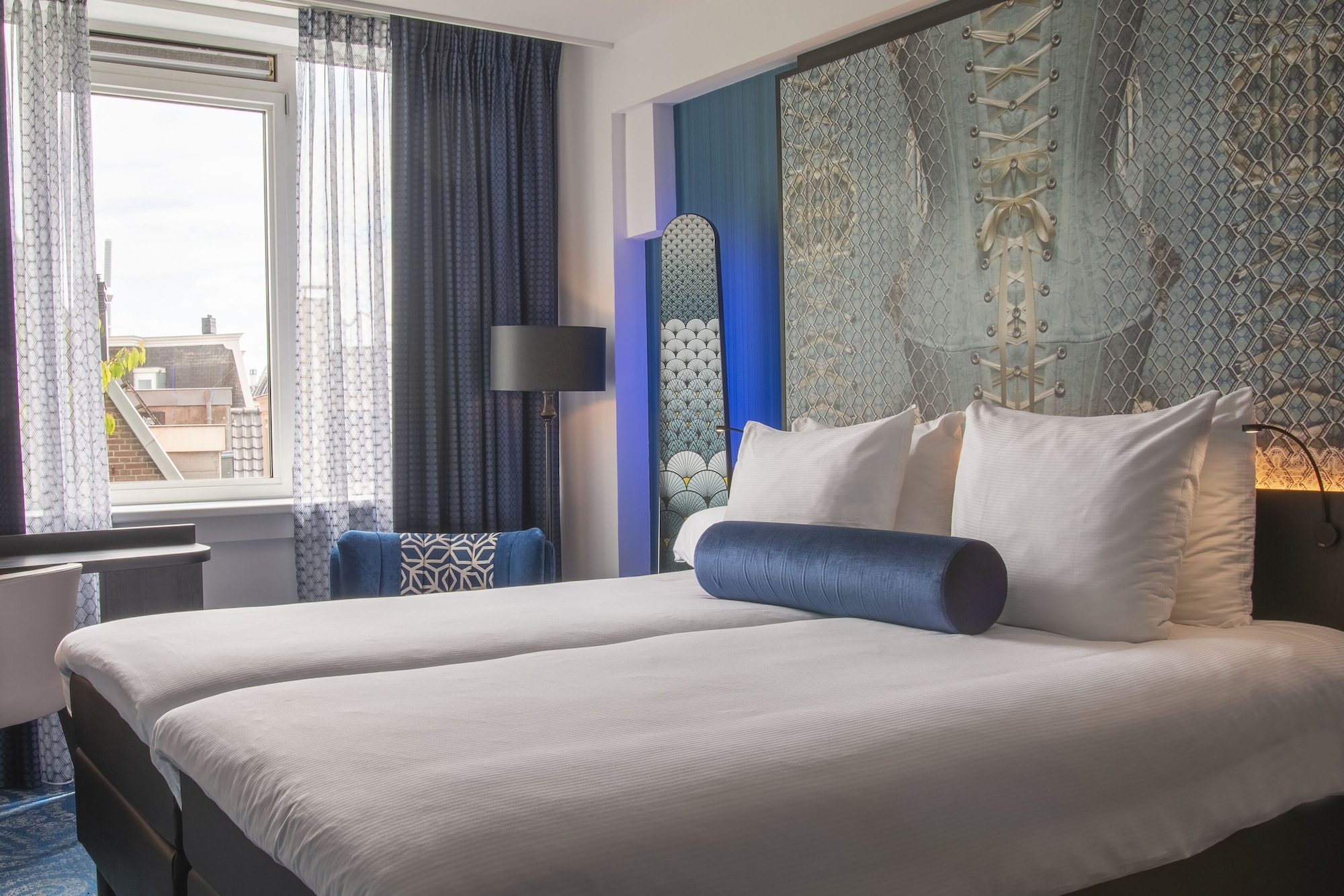 SUPERIOR, TWIN BEDS