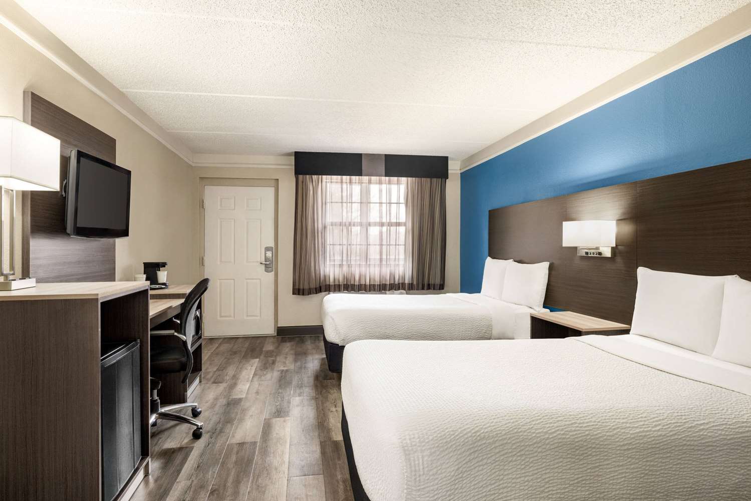 La Quinta Inn by Wyndham San Antonio I-35 N at Toepperwein 8/32