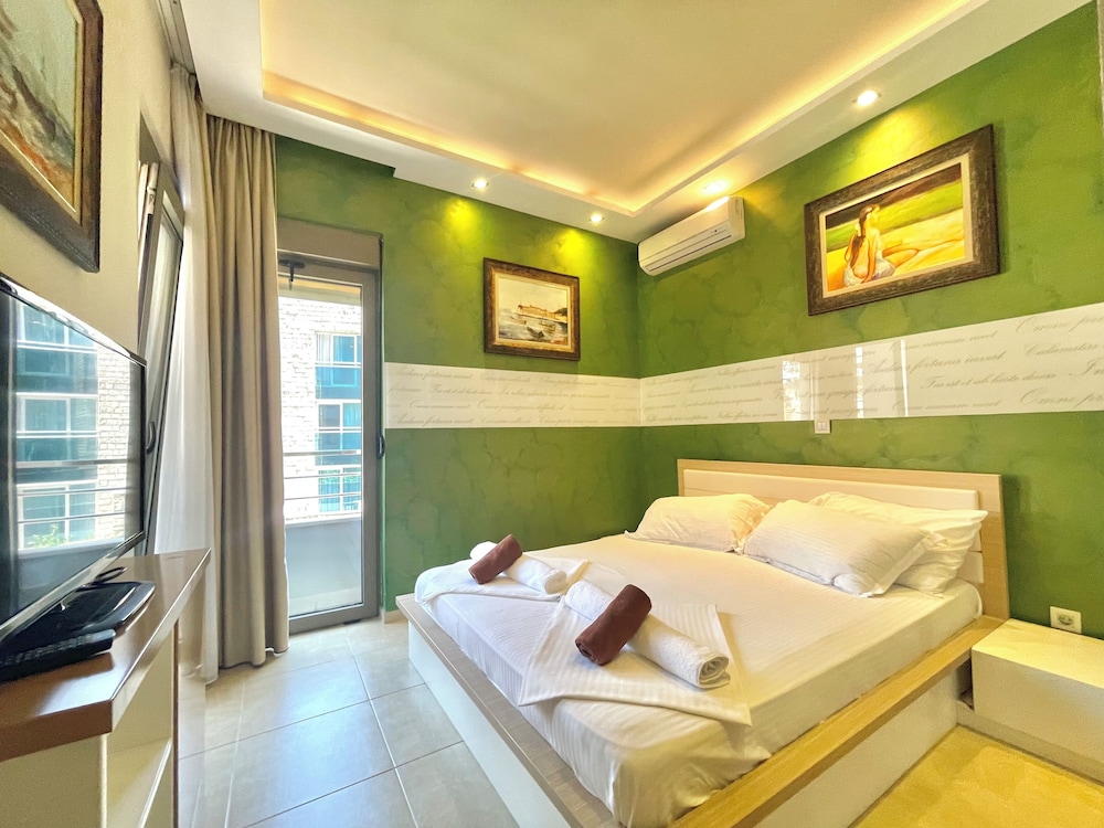HOTEL BUTUA RESIDENCE 15/100