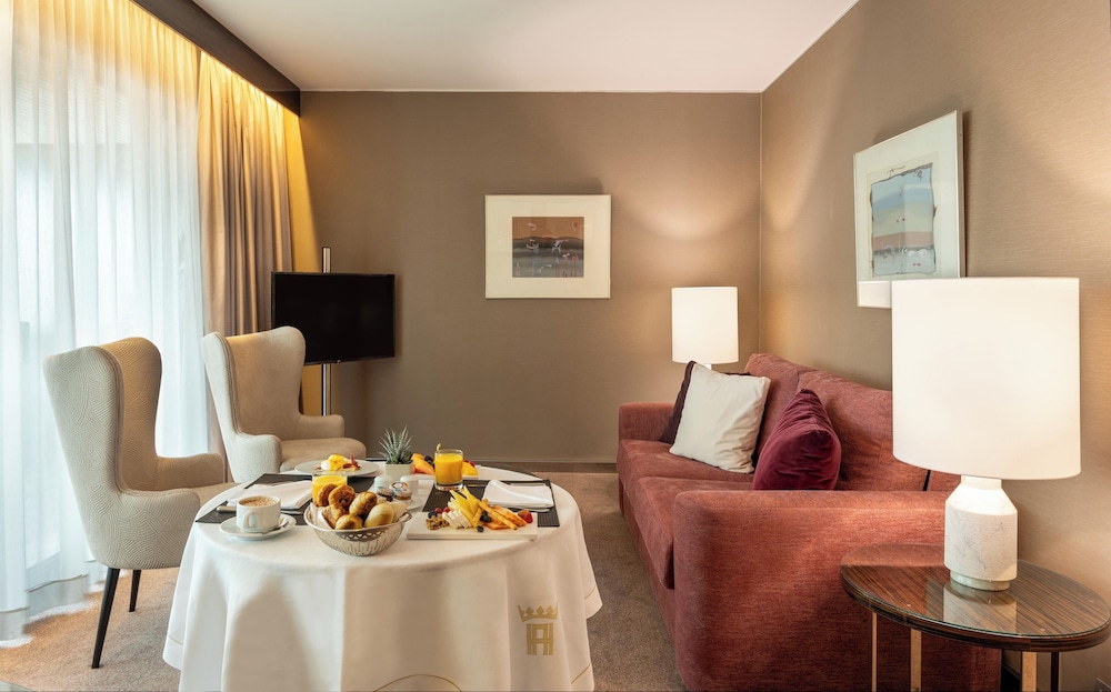 Altis Grand Hotel 66/69