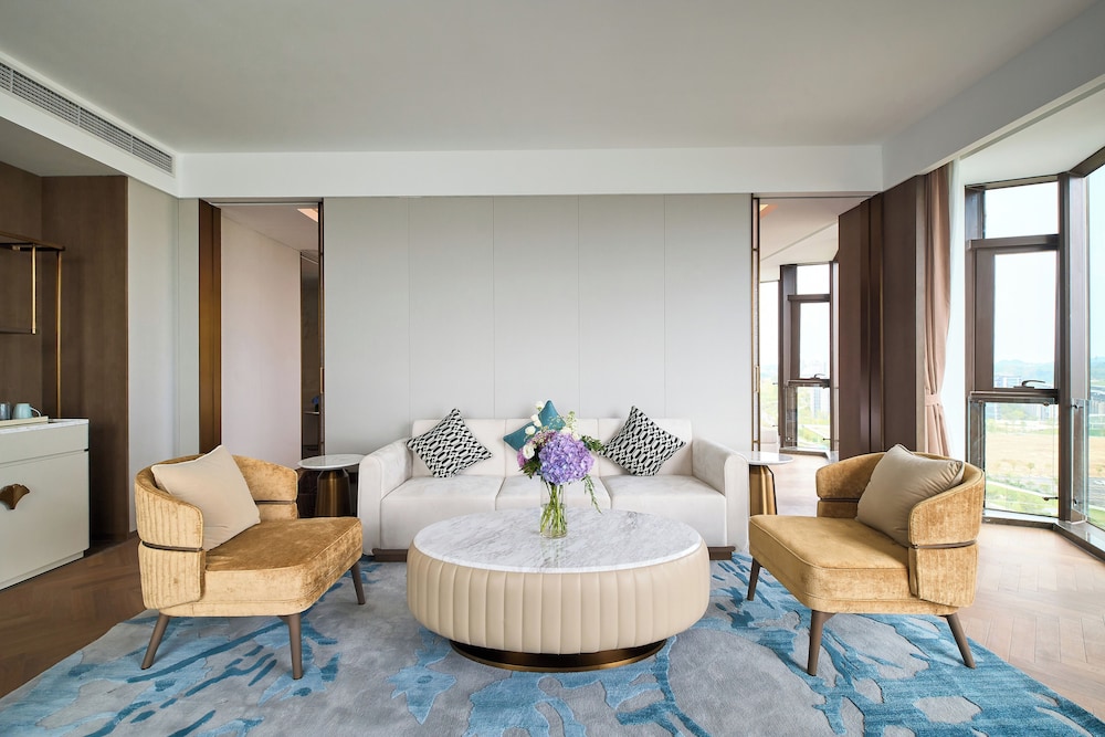 Grand Mercure Hangzhou Qingshan Lake 42/59