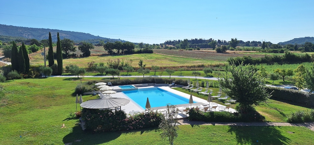 Anna Boccali Resort 43/49