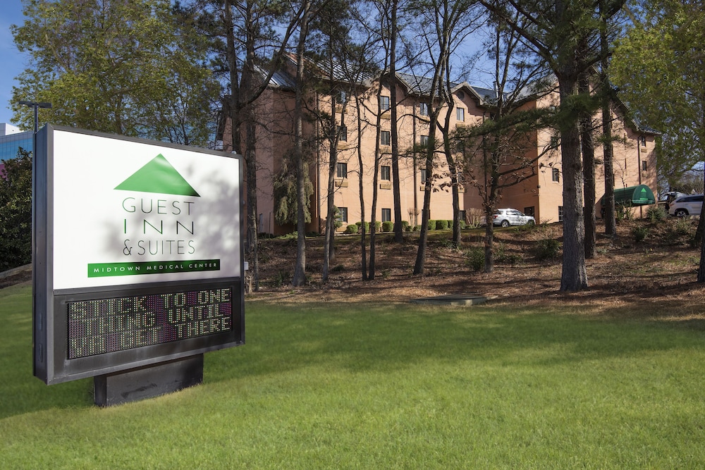 Guest Inn and Suites Midtown Medical Center 30/38