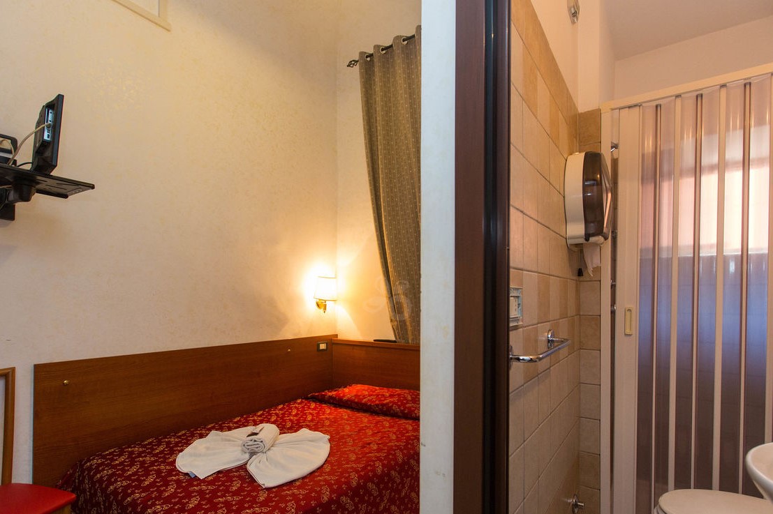 Room, Single
