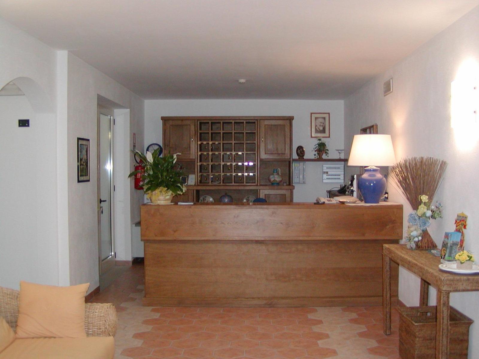 Hotel Selenia 6/33