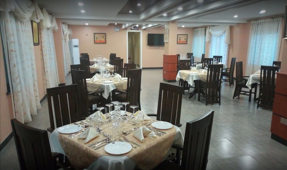 Courtyard International Hotel 31/40