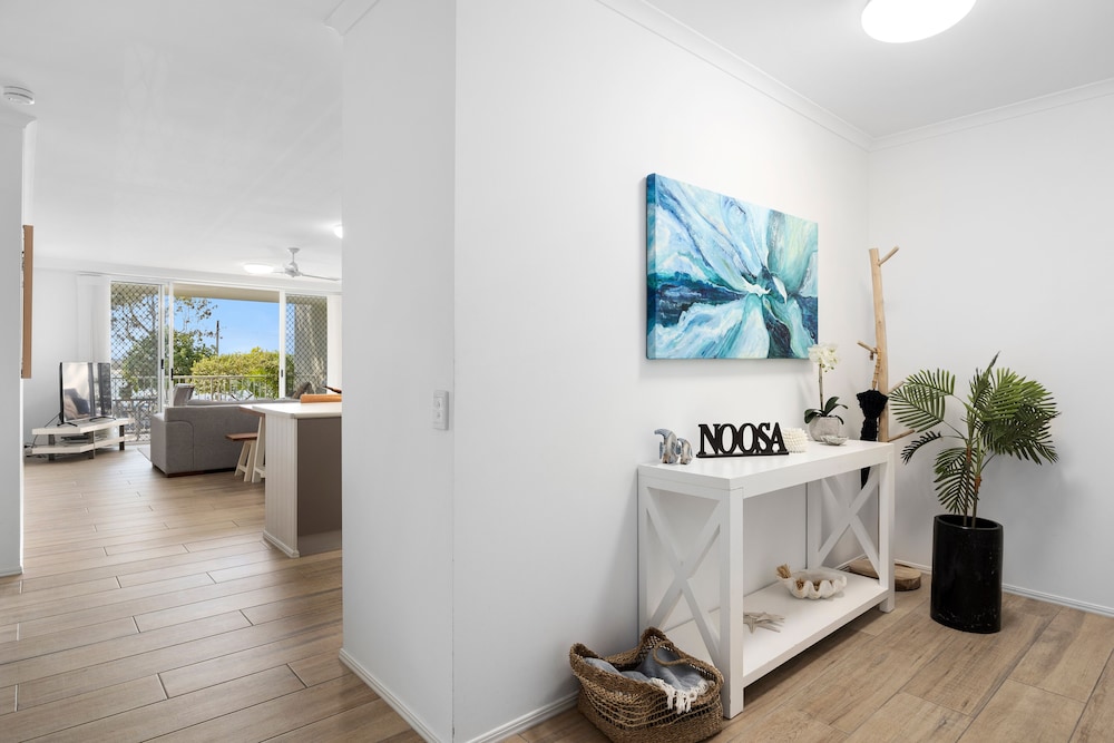 NOOSA OUTRIGGER BEACH RESORT 40/73