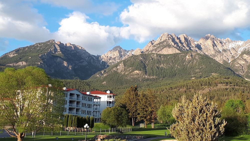 Mountain View Suites at Fairmont Hot Springs 24/63