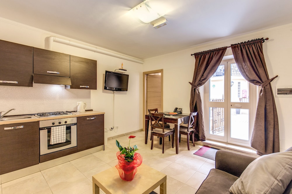 Aurelia Vatican Apartments 46/66