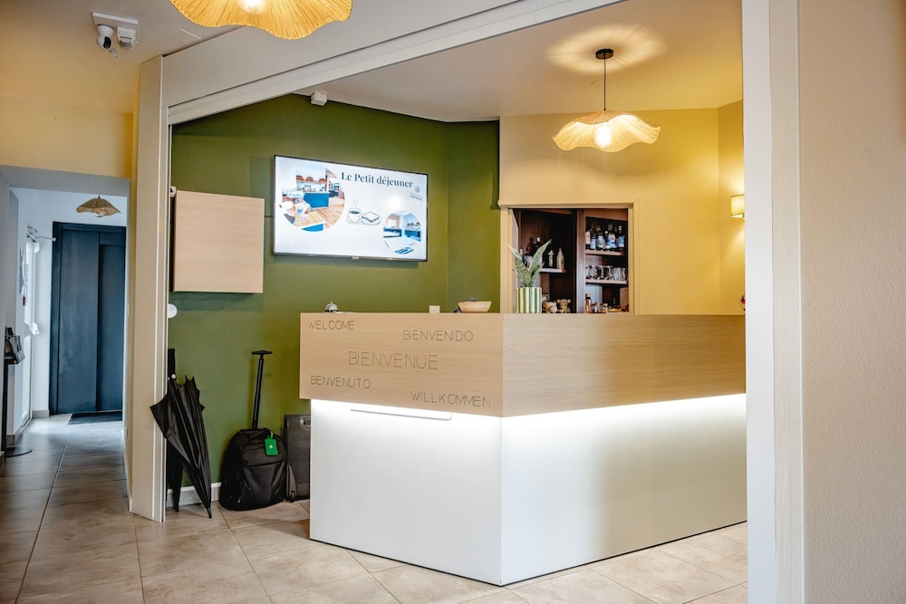 Brit Hotel Guingamp L Armor 7/50