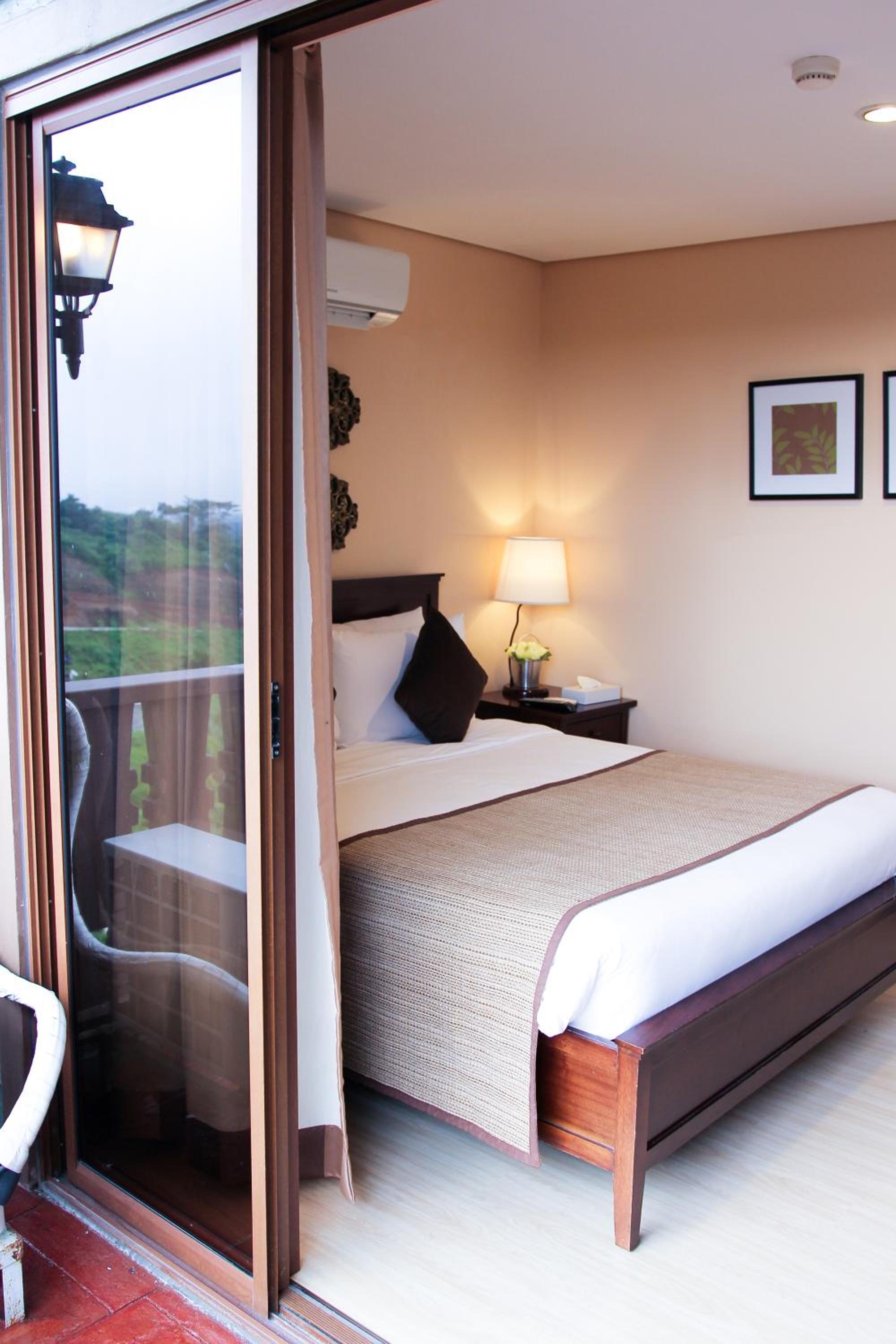 One Bedroom Deluxe