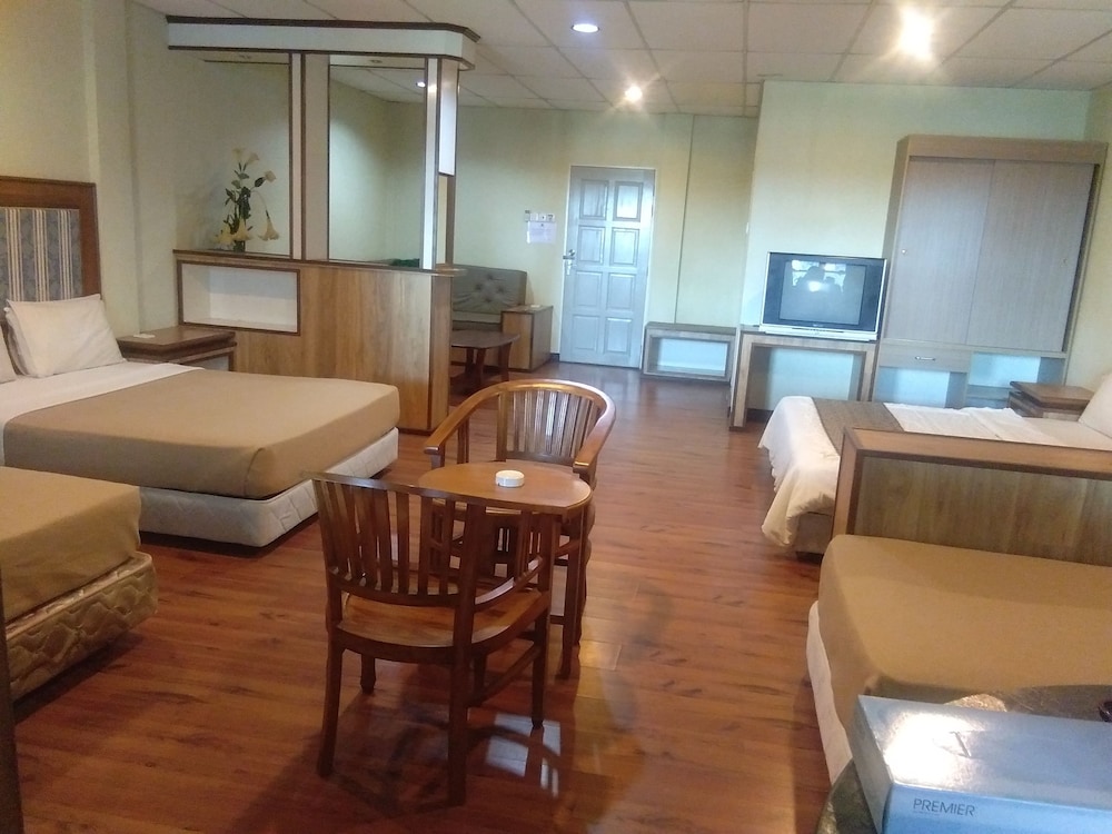 Arwana Inn 34/54