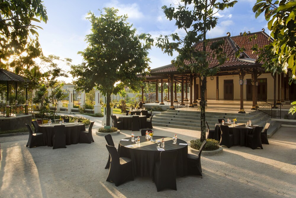 Grand Rohan Jogja 24/28