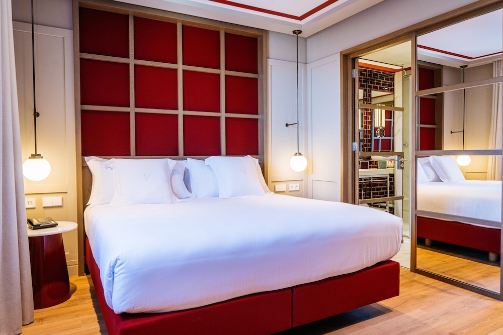 ROOM, SINGLE, DOUBLE BED