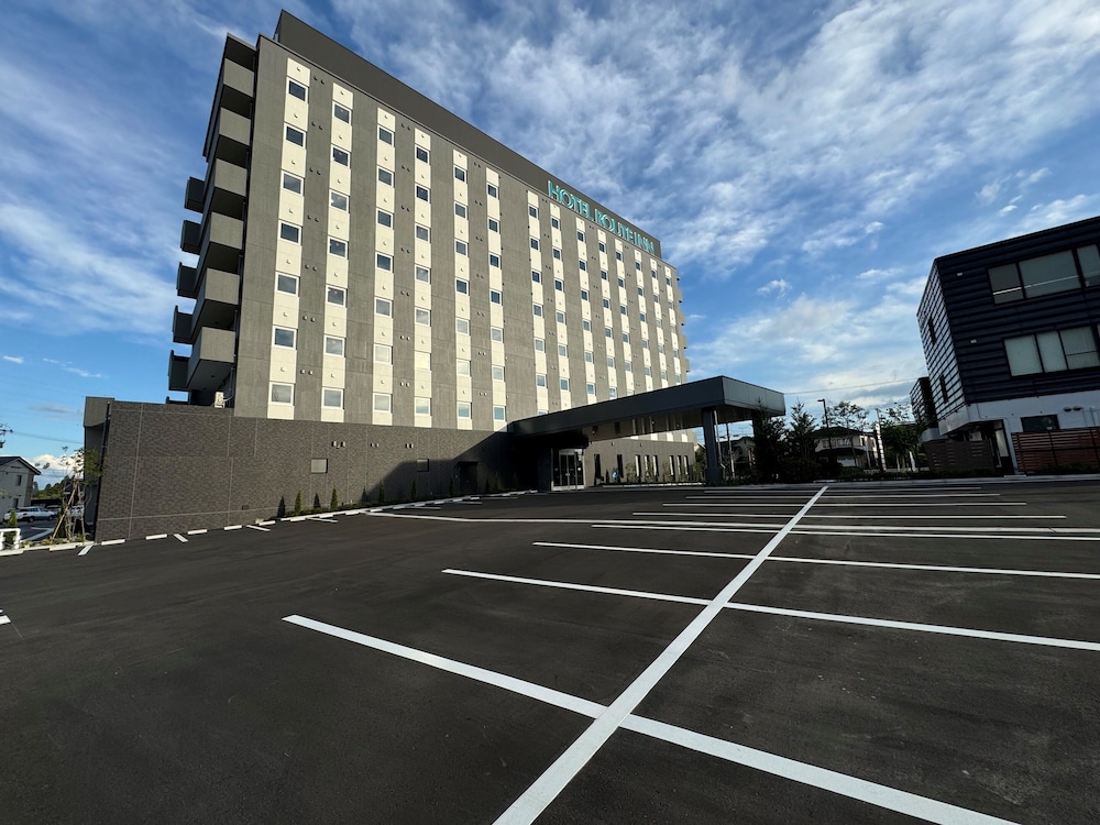 Hotel Route Inn Tonami Inter 25/27