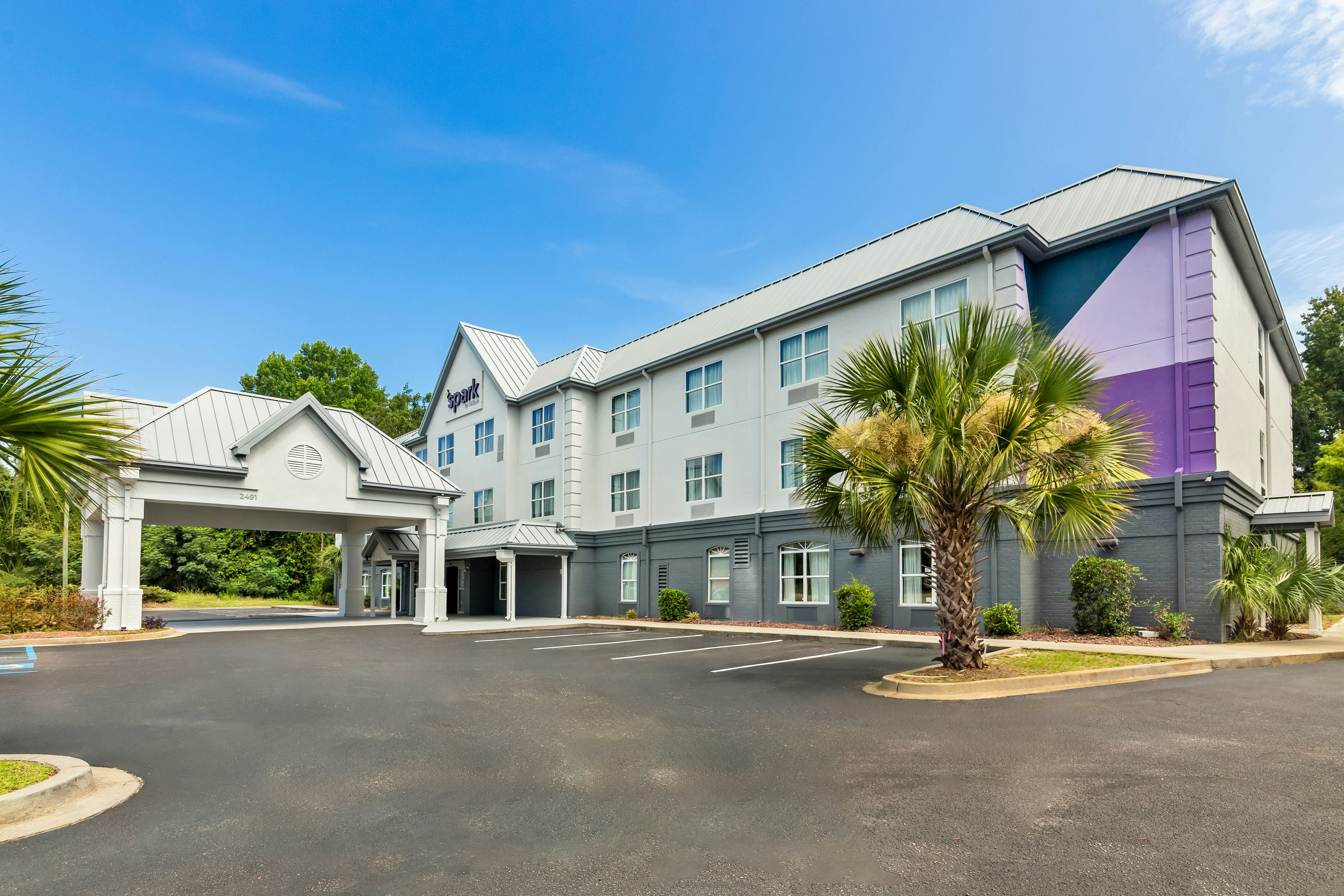 Spark by Hilton Sumter 14/15