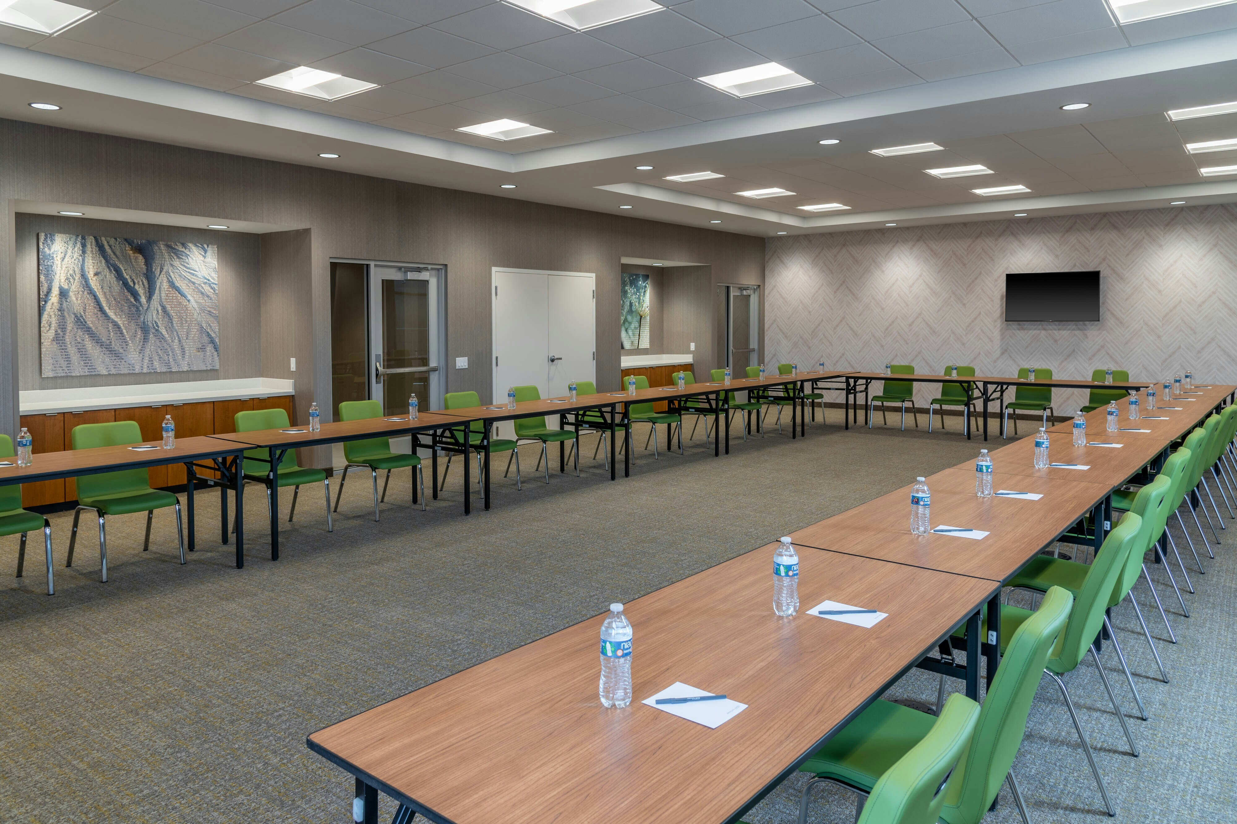 SpringHill Suites by Marriott Overland Park Leawood 12/17