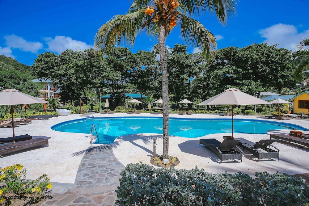 Bequia Beach Hotel 74/78