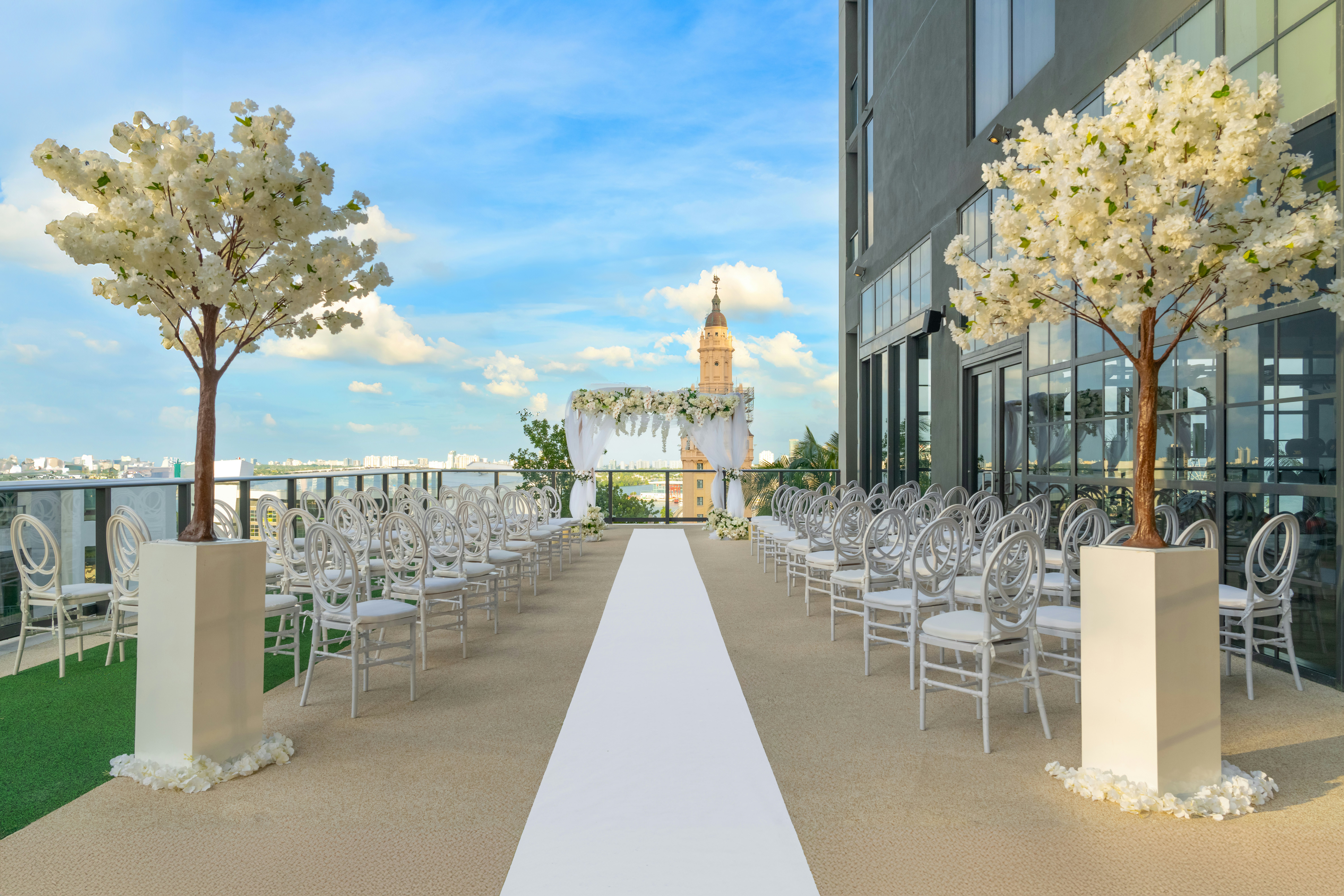 Gale Miami Hotel and Residences 52/57