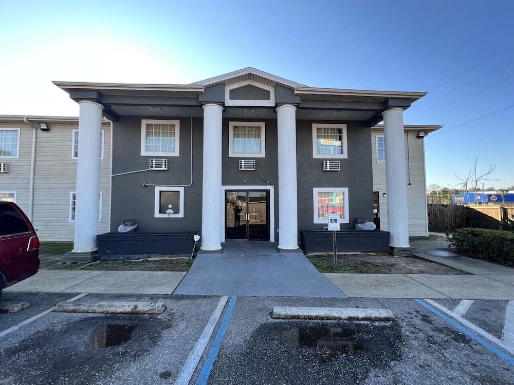Extended Stay Pensacola thumb 3