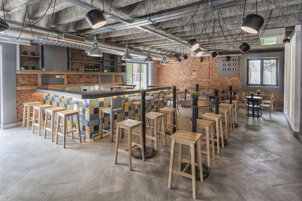 The Loop Hotel 41/63