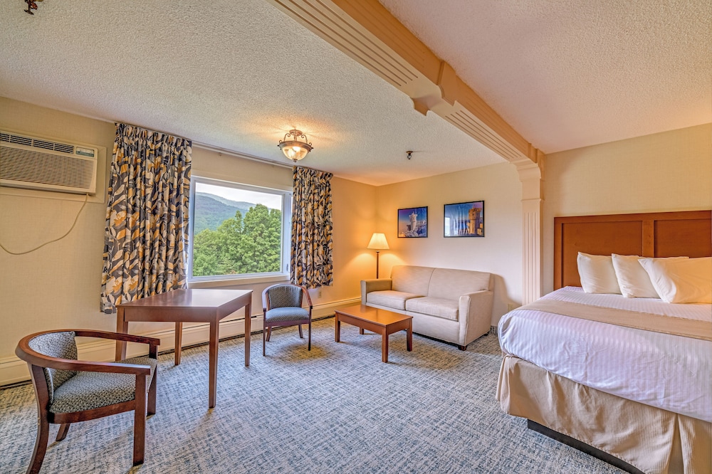 Town and Country Inn and Resort 10/50