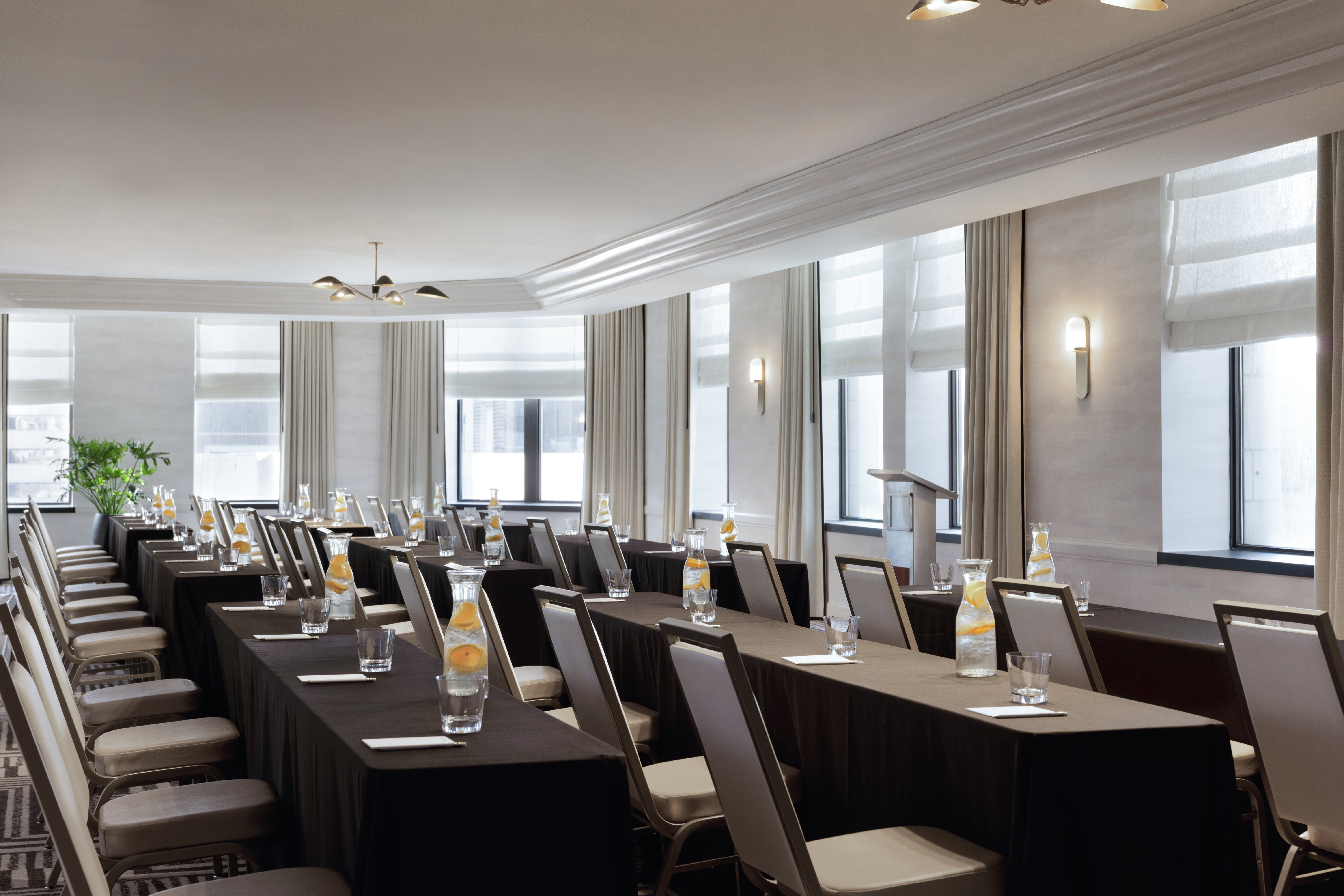 Kimpton Hotel Monaco Baltimore Inner Harbor 74/82