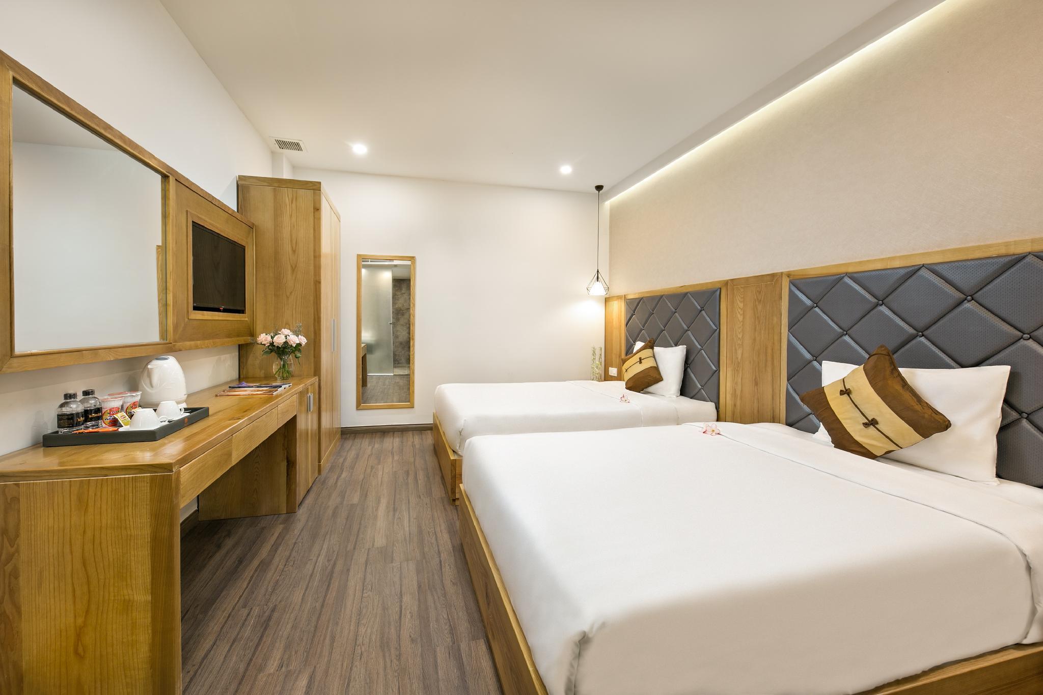 Superior, Twin Beds, No Window