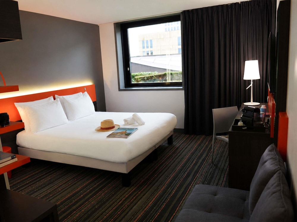 Connecting, Suite, 2 Double Beds