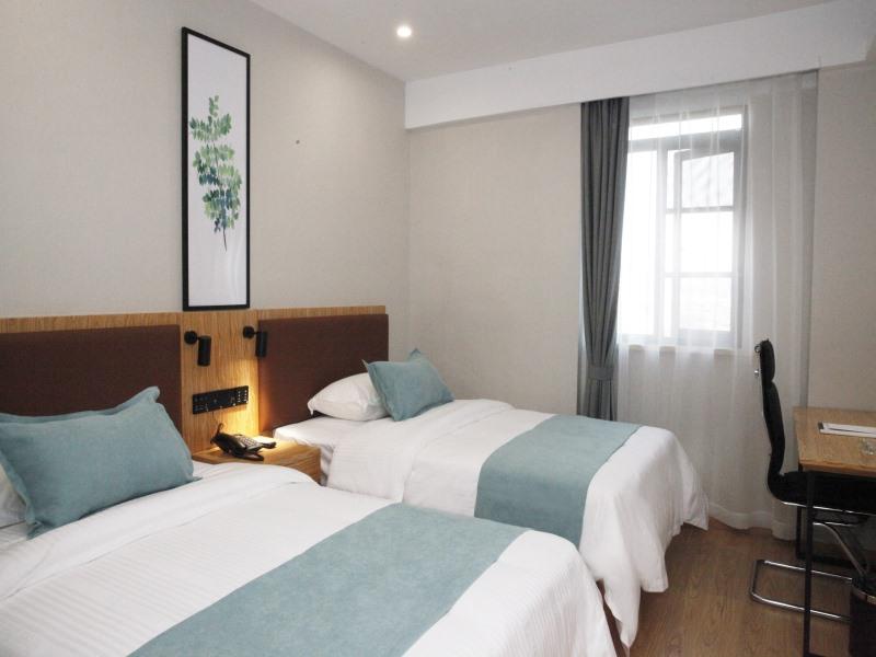 GreenTree Inn Anhui Anqing City Ji Xian South Road Express Hotel 6/20