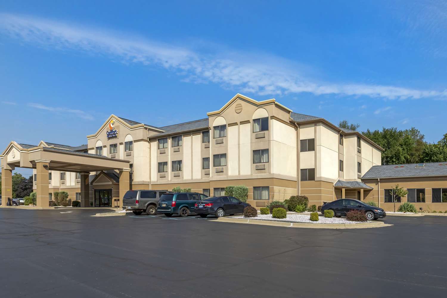 Comfort Inn & Suites Jackson North 1/12