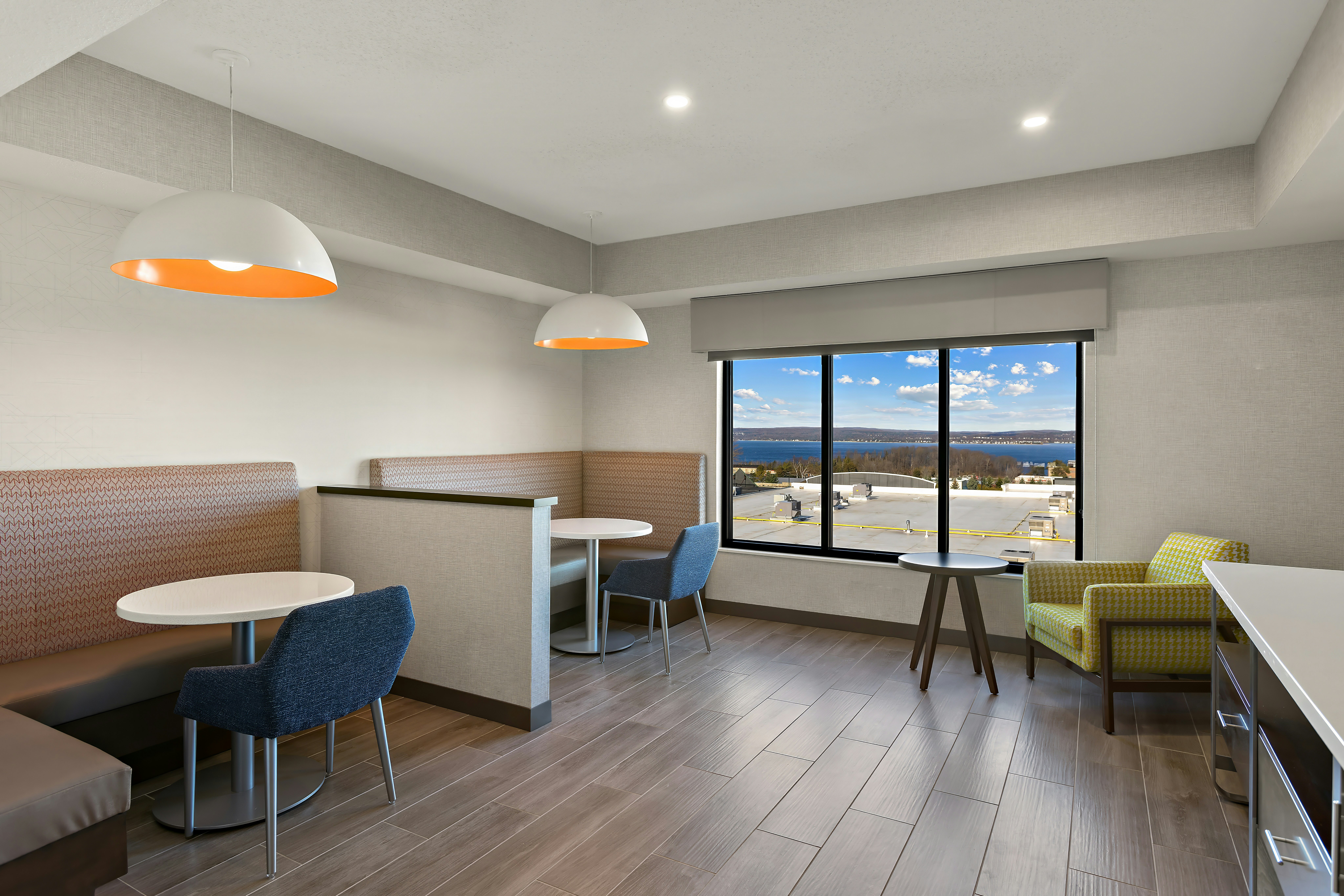Hampton Inn & Suites by Hilton Petoskey 40/75