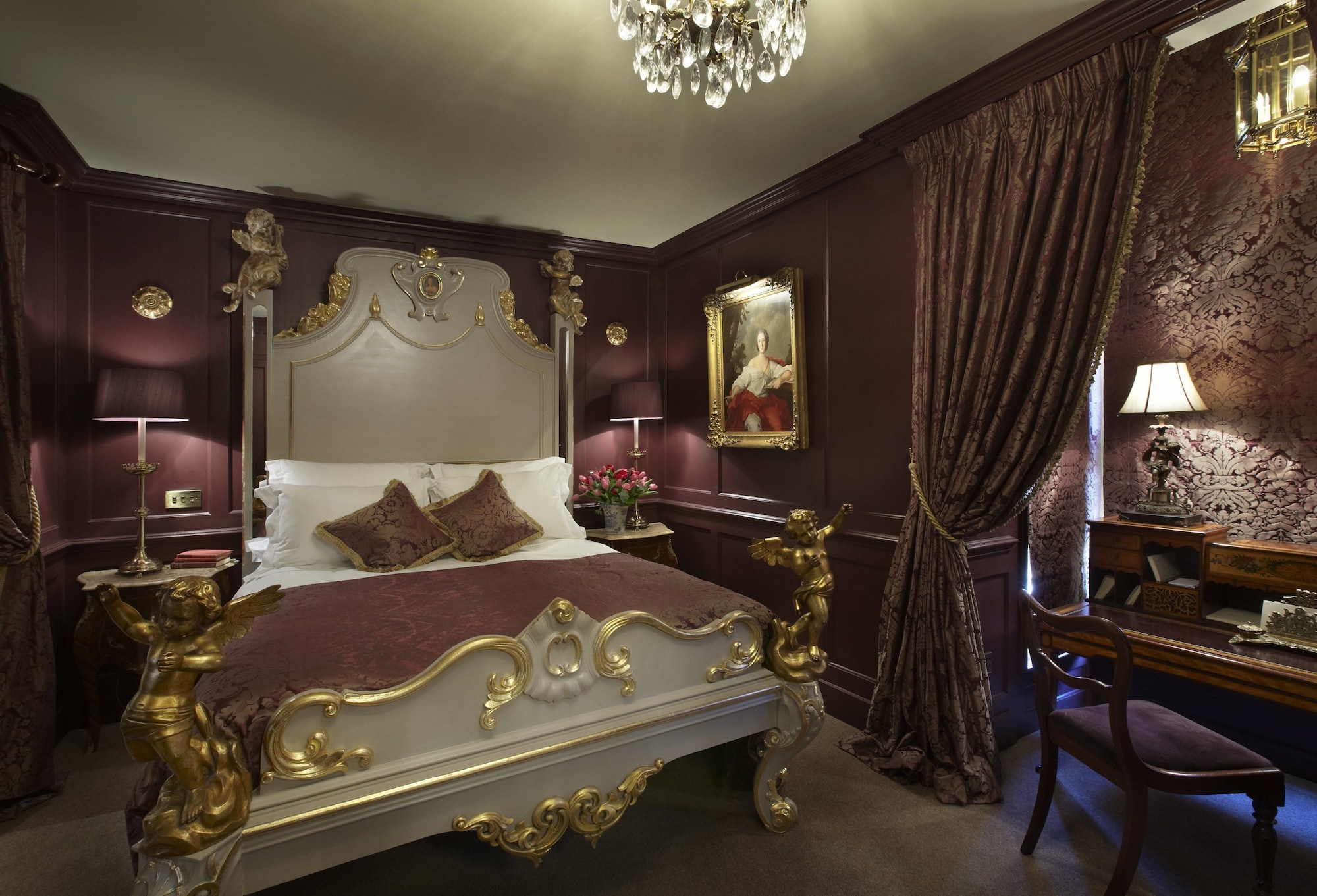 JUNIOR SUITE, KING BED