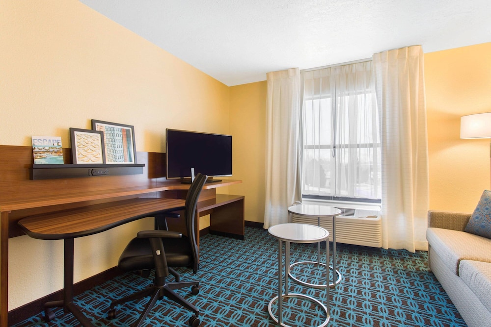 Fairfield Inn & Suites By Marriott Santa Fe 40/48