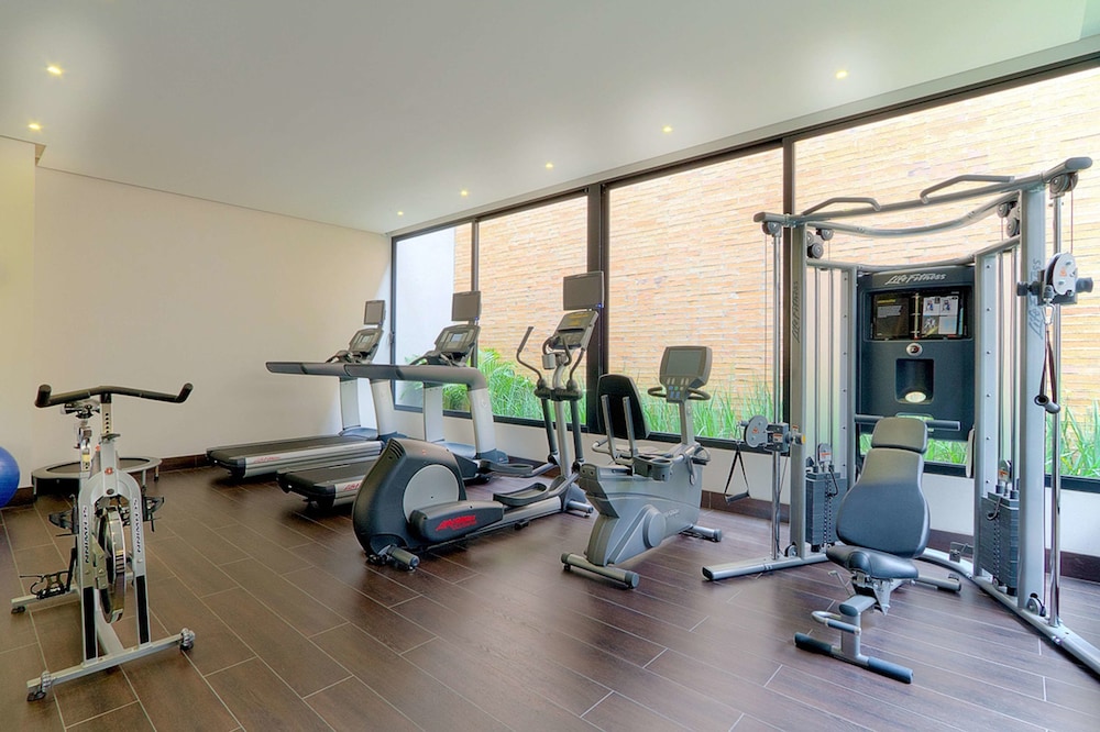 Hotel 93 Luxury Residences 33/69