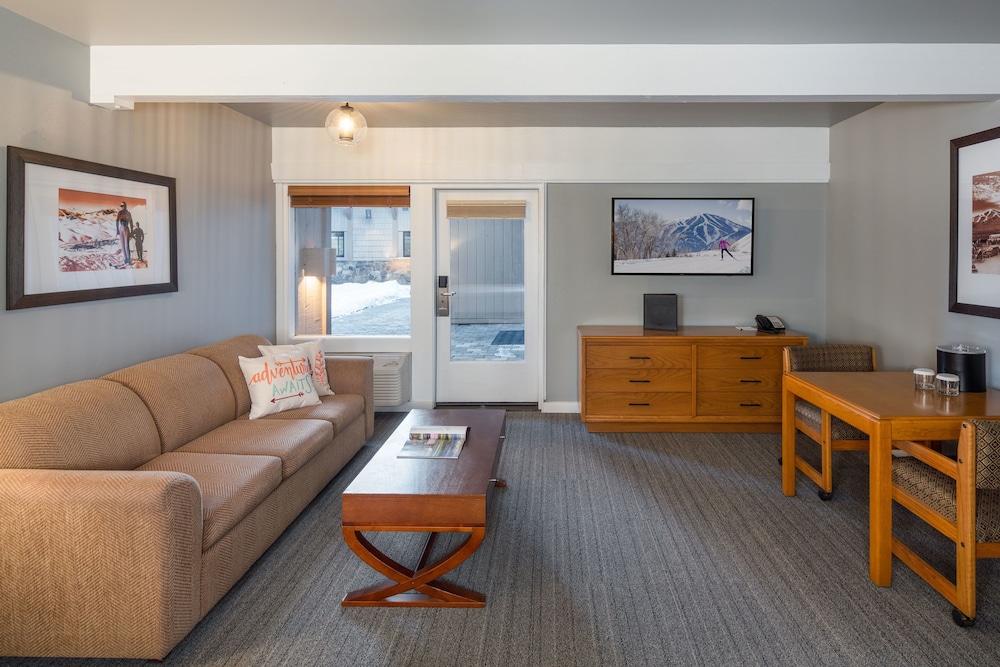 Tamarack Lodge 41/54