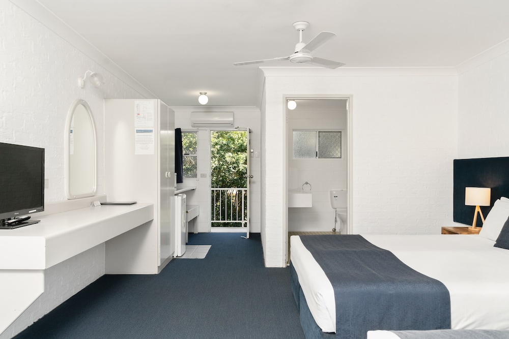 WOLLONGBAR MOTEL 19/69