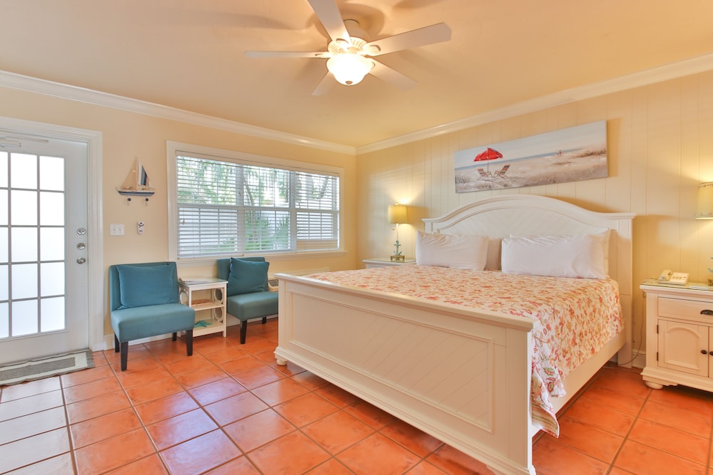Tortuga Inn Beach Resort 49/76