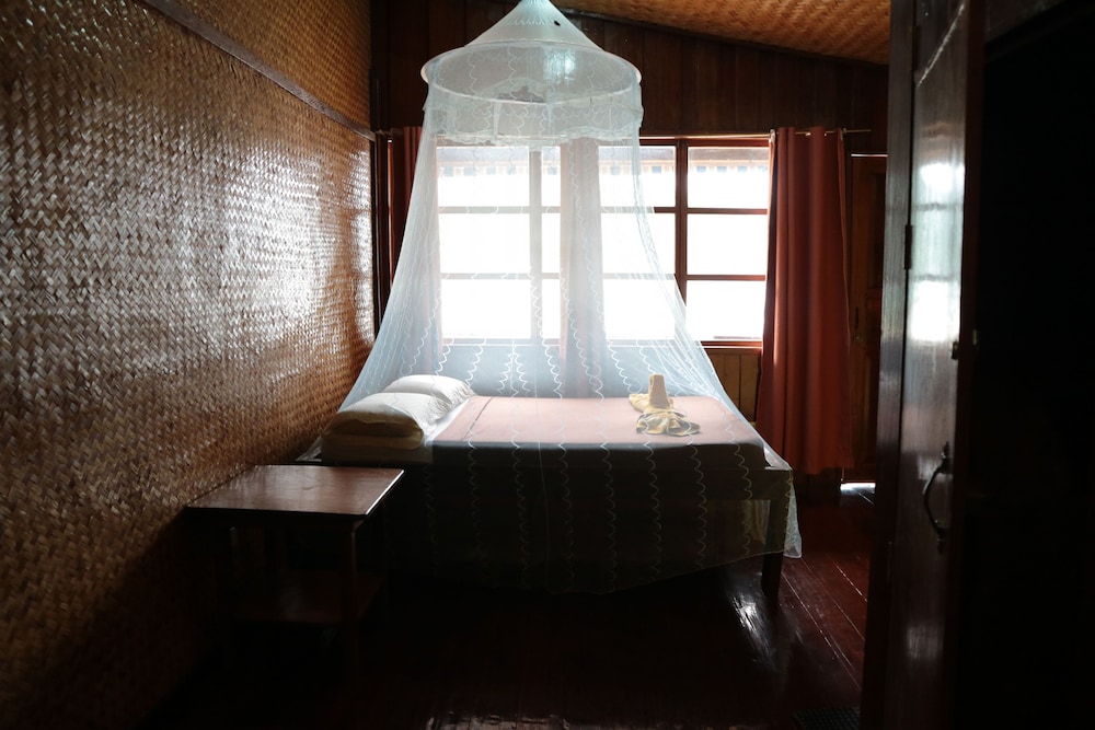 El Nido Corner Pension And Restaurant 20/50
