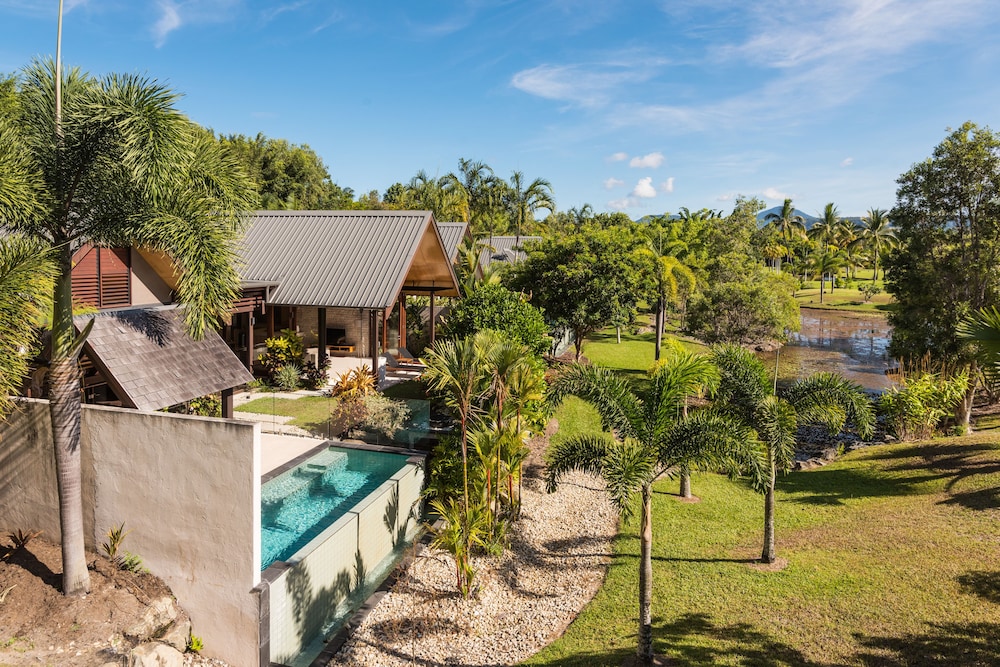 Nirayama Villas And Spa 40/50