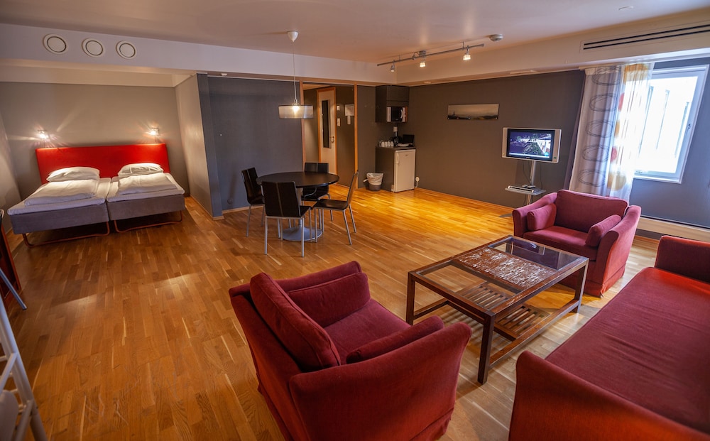 F2 Hotel 18/26