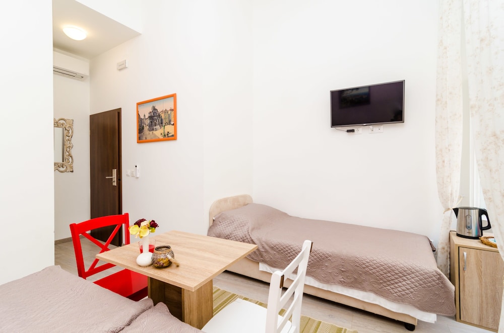 ROOMS TEZORO 28/49